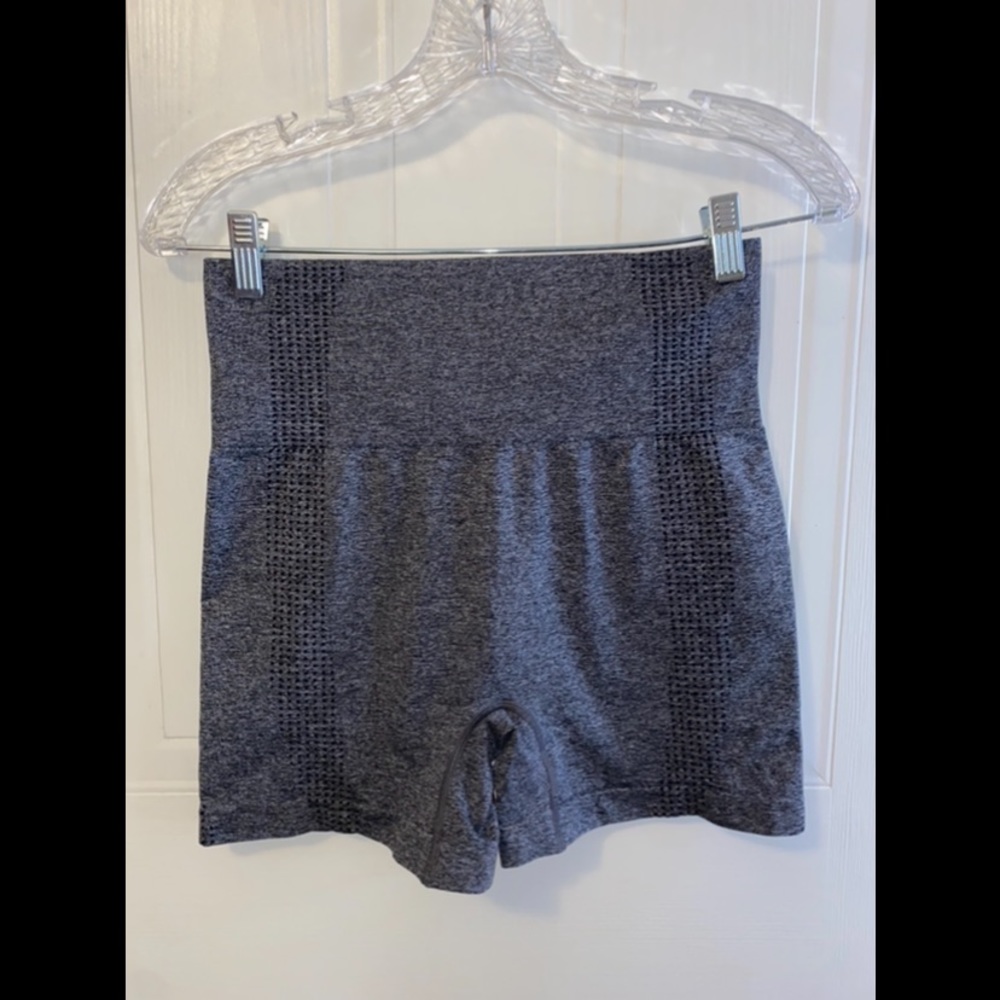 SZ L, NWOT, Gray Spandex Athletic Shorts